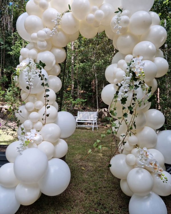 Wedding Balloon Arch $550(1)